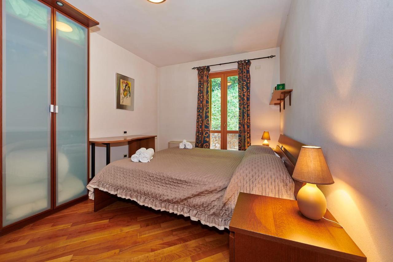 קוסטרמנו Apartmentsgarda - Baia D'Argento Residence מראה חיצוני תמונה